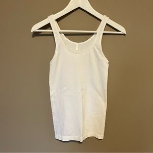 Babaton tank. White. Size XS/S